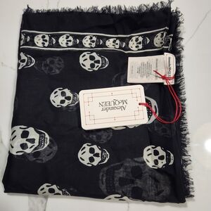 Alexander McQueen Black Skull Scarf